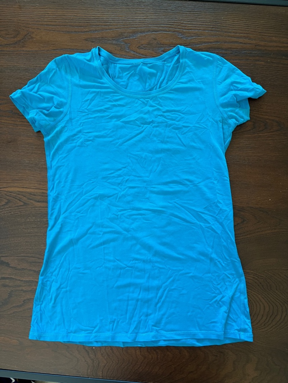 •LULULEMON• tshirt